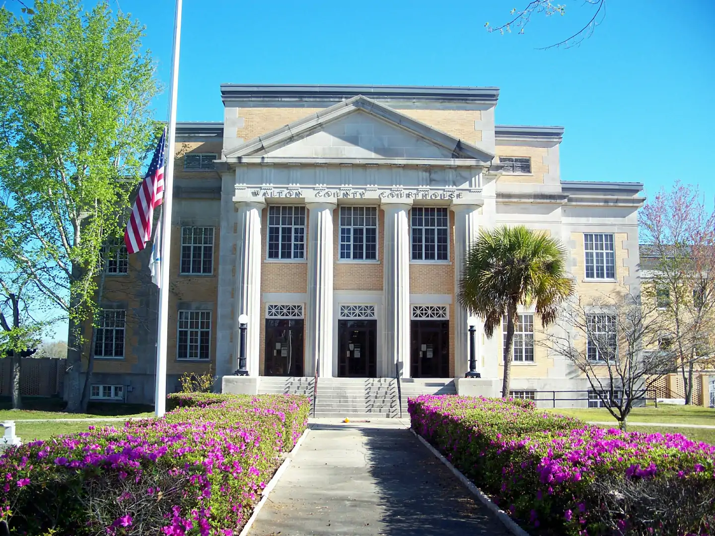 DeFuniak Springs, Florida: DeFuniak Springs Historic District: Walton County Courthouse.